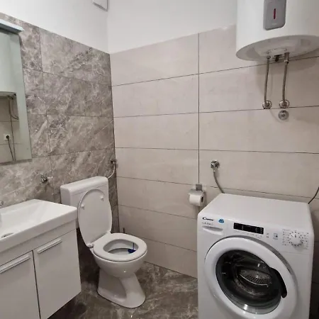 Rose&ana マカルスカ