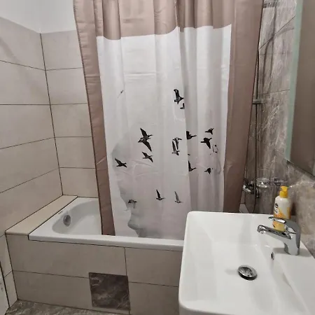 Rose&ana * マカルスカ