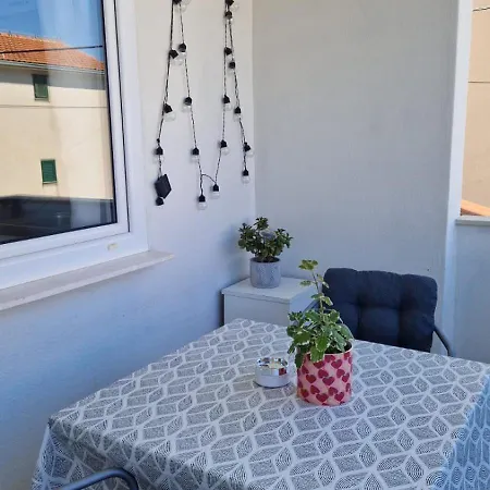 Rose&ana アパート マカルスカ